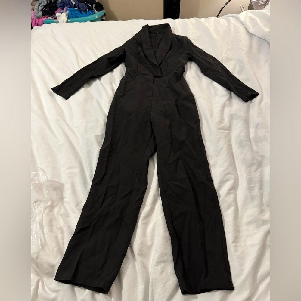 Black jumpsuit size small with pockets nwot